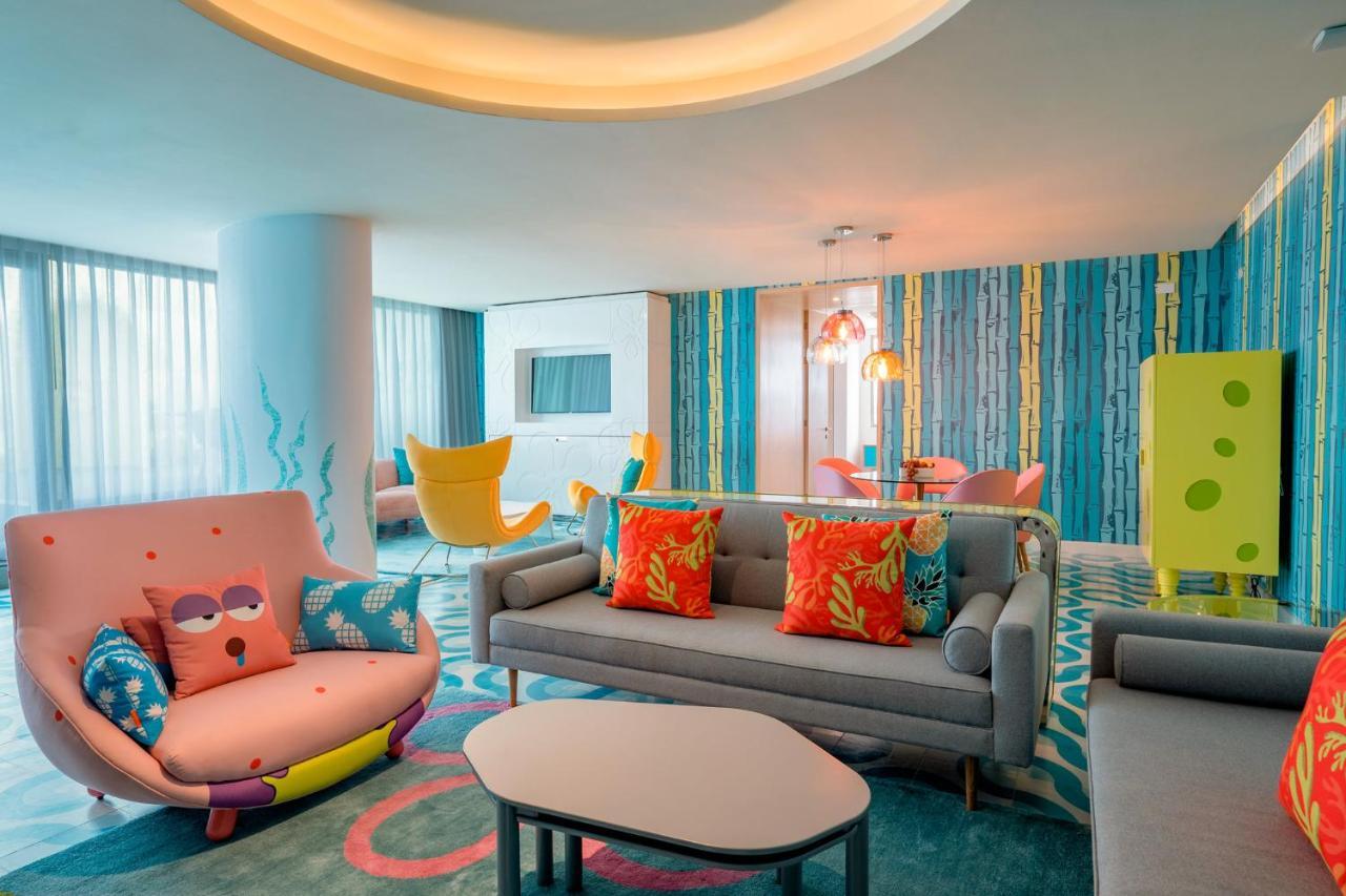 Pineapple Suite